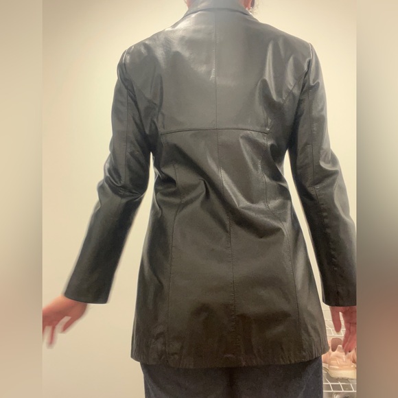 FLATTERING DANIER WOMEN’S GENUINE LEATHER JACKET with removable vest inside - Picture 4 of 9